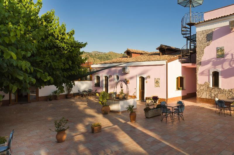 Agriturismo Terrenia Villa Trappitello Luaran gambar